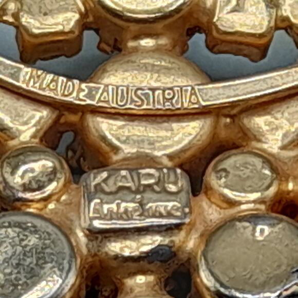 Vintage Karu Arke Blue Rhinestone Brooch, Made in Austria, 1950s, 1 by 2 Inches - Picture 10 of 11